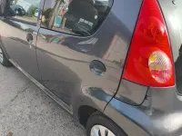 Usata Peugeot 107 68 CV (50 kW) 2011 Nero Utilitaria