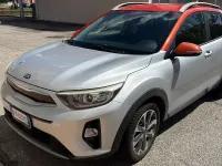 Usata Kia Stonic 110 CV (80 kW) 2017 Argento SUV