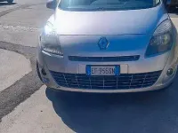 Usata Renault Scénic 110 CV (80 kW) 2011 Grigio Monovolume