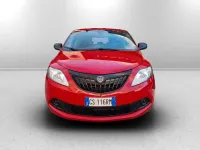 Usata Lancia Ypsilon Silver 70 CV (51 kW) 2024 Rosso Utilitaria