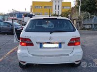Usata Mercedes B200 2010 Bianco Monovolume