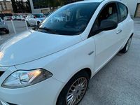 Usata Lancia Ypsilon 2017 Bianco Utilitaria