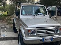 Begagnad Suzuki Samurai 69 HK (50 kW) 2000 Grå SUV