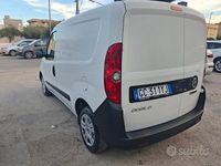 Usata Fiat Doblò 105 CV (77 kW) 2020 Bianco Monovolume