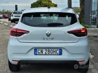 Occasion Renault Clio V Equilibre 91 PK (66 kW) 2023 Wit Sedan