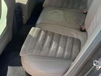 Usata VW Passat 140 CV (102 kW) 2010 Grigio Utilitaria