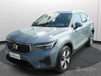 Usata Volvo XC40 Core 179 CV (131 kW) 2022 Grigio SUV