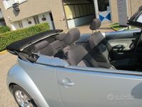 Usata VW Beetle Cabriolet 101 CV (74 kW) 2004 Grigio Cabrio