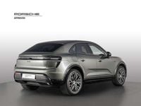Usata Porsche Macan Turbo 469 kW (639 CV) 2024 Verde aventurine metallizzato SUV