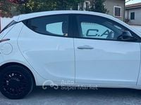 Usata Lancia Ypsilon Gold 69 CV (50 kW) 2022 Bianco Utilitaria