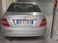Usata Mercedes C220 Elegance 170 CV (125 kW) 2007 Grigio Berlina