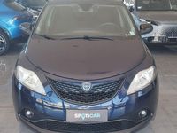 Usata Lancia Ypsilon Gold 70 CV (51 kW) 2021 Blu Utilitaria