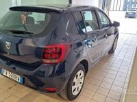 Usata Dacia Sandero Comfort 90 CV (66 kW) 2019 Blu Berlina