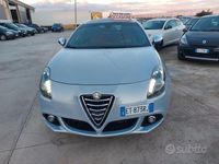 Usata Alfa Romeo Giulietta Exclusive 105 CV (77 kW) 2013 Viola Utilitaria