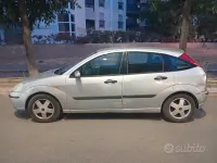 Usata Ford Escort 58 CV (42 kW) 2001 Grigio Utilitaria