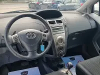 Usata Toyota Yaris Sol 100 CV (73 kW) 2011 Bianco Utilitaria