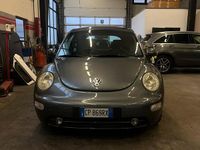 Usata VW New Beetle 101 CV (74 kW) 2004 Grigio Utilitaria