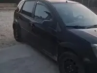 Second-hand Ford Fiesta 68 CP (50 kW) 2007 Negru Hatchback