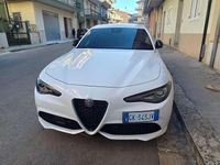 Begagnad Alfa Romeo Giulia Estrema 211 HK (155 kW) 2022 Vit Sedan