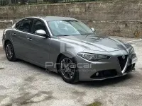 Begagnad Alfa Romeo Giulia Super 180 HK (132 kW) 2017 Grå Sedan