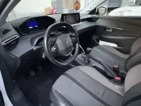 Usata Peugeot 208 Active 102 CV (75 kW) 2021 Utilitaria