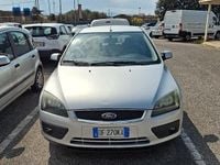 Usata Ford Focus Ghia 101 CV (74 kW) 2006 Grigio Berlina