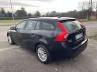 Usata Volvo V60 R-Design Momentum 114 CV (83 kW) 2016 Station wagon