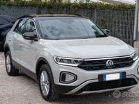 Usata VW T-Roc 110 CV (80 kW) 2024 Beige SUV