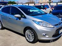 Usata Ford Fiesta Titanium 90 CV (66 kW) 2009 Grigio Utilitaria
