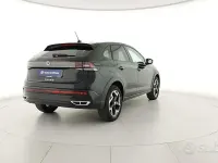 Käytetty VW Taigo R-line 116 HP (85 kW) 2025 Musta Katumaasturi