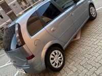 Usata Opel Meriva Cosmo 104 CV (76 kW) 2008 Grigio Monovolume