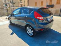 Usata Ford Fiesta Titanium 95 CV (69 kW) 2011 Blu Utilitaria