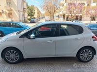 Usata Peugeot 208 Active 75 CV (55 kW) 2018 Bianco Utilitaria