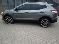 Usata Nissan Qashqai 130 CV (95 kW) 2015 Grigio SUV