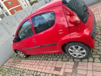 Usata Peugeot 107 68 CV (50 kW) 2009 Rosso Utilitaria