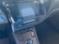 Begagnad Toyota Auris Hybrid Active 99 HK (72 kW) 2017 Blå Kombi