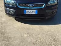 Usata Ford Focus 116 CV (85 kW) 2005 Blu Station wagon