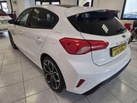 Usata Ford Focus ST-Line 150 CV (110 kW) 2020 Bianco Berlina