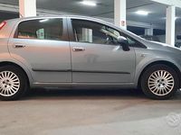Usata Fiat Grande Punto Active 65 CV (47 kW) 2006 Grigio Utilitaria