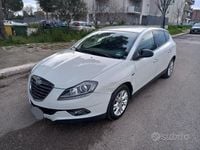 Usata Lancia Delta 105 CV (77 kW) 2012 Bianco Utilitaria