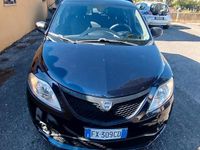 Usata Lancia Ypsilon 80 CV (58 kW) 2019 Blu Utilitaria