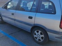Usata Opel Zafira 101 CV (74 kW) 2002 Grigio Monovolume