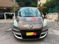 Usata Renault Scénic Luxe 110 CV (80 kW) 2010 Marrone Monovolume