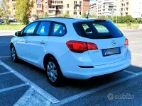 Begagnad Opel Astra Sport 125 HK (91 kW) 2012 Vit Kombi