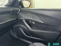 Usata Peugeot 2008 Allure 101 CV (74 kW) 2025 Grigio SUV