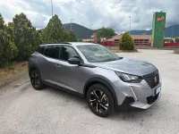 Usata Peugeot 2008 Allure 131 CV (96 kW) 2022 Grigio SUV
