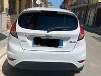 Usata Ford Fiesta Titanium 95 CV (69 kW) 2015 Bianco Utilitaria
