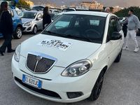 Usata Lancia Ypsilon Platinum 75 CV (55 kW) 2011 Bianco Utilitaria