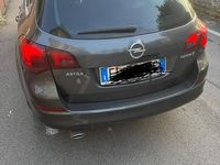 Usata Opel Astra 140 CV (102 kW) 2012 Station wagon