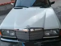 Usata Mercedes E230 1982 Bianco Berlina